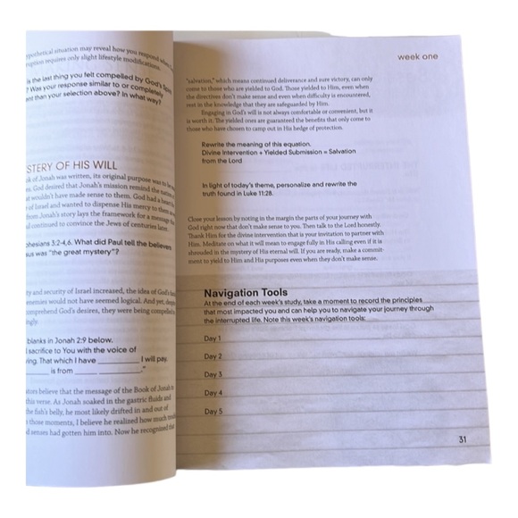 Priscilla Shirer Jonah Navigating a Life Interrupted Workbook - Picture 4 of 5